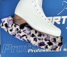 Load image into Gallery viewer, Bladeworx Figure Skate Accessories Soft Pawz Blade Guard - Fluffy