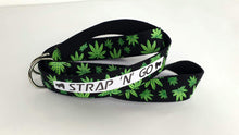Load image into Gallery viewer, Bladeworx Mr Green Strap &#39;n&#39; Go Skate Leash : Patterns