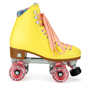 Bladeworx Roller Skate Strawberry Lemonade / 1 Moxi Beach Bunny Recreational Roller Skates